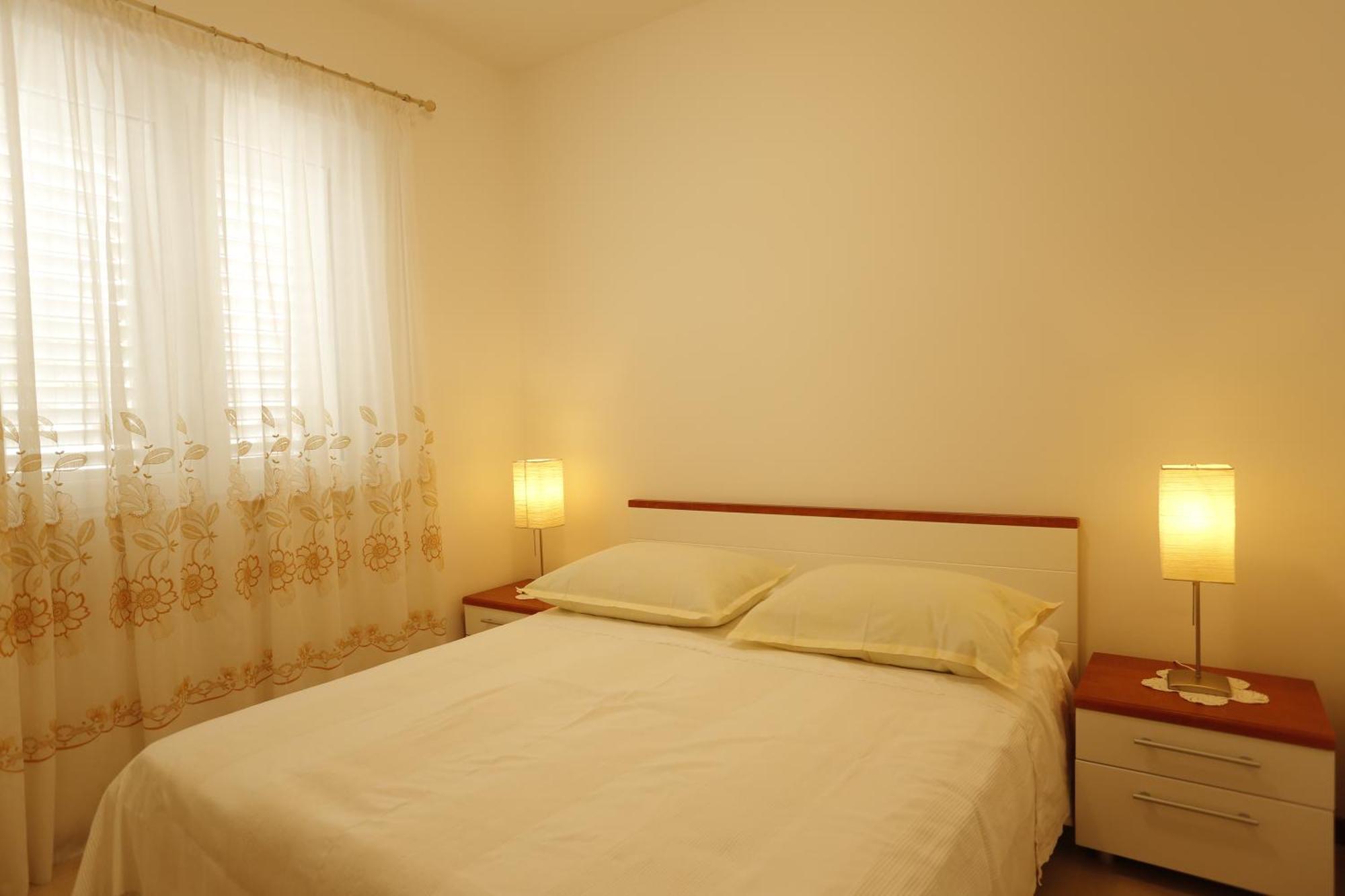 Apartments Marino Supetar Phòng bức ảnh