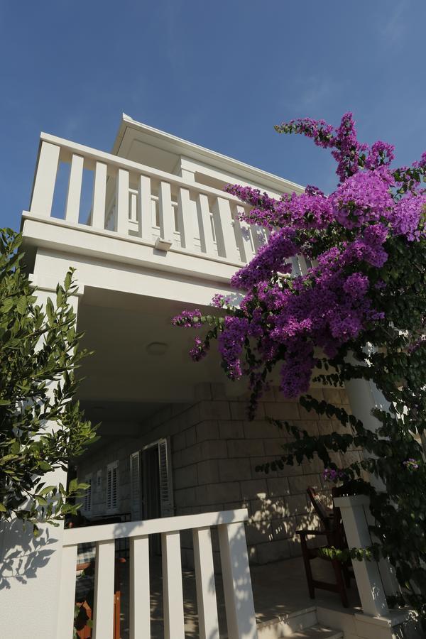 Apartments Marino Supetar Ngoại thất bức ảnh