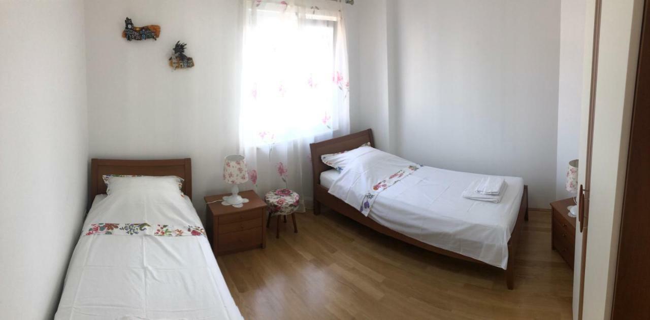 Apartments Marino Supetar Ngoại thất bức ảnh