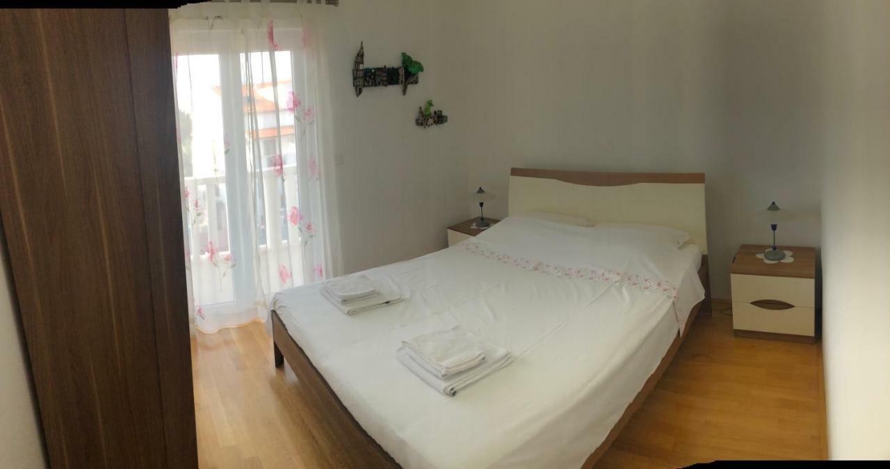 Apartments Marino Supetar Ngoại thất bức ảnh